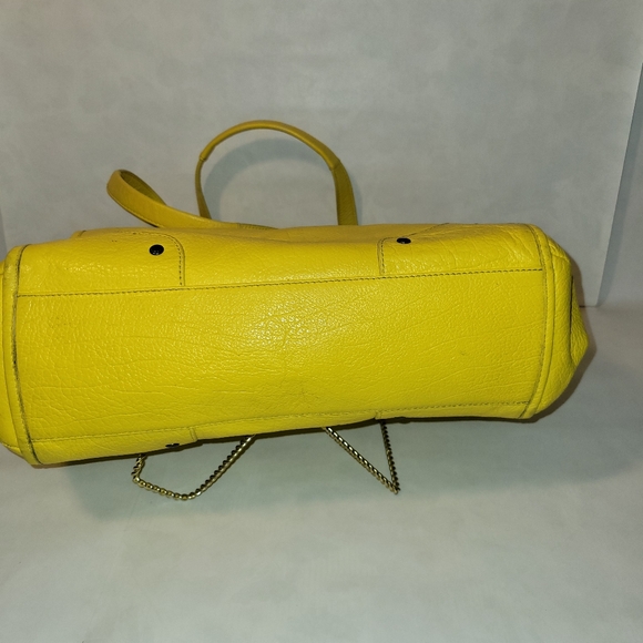 GUC COACH Pebbled Leather Tote - YELLOW - Picture 4 of 12
